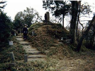 段丘上の盛土