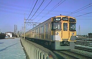 西武・9000系